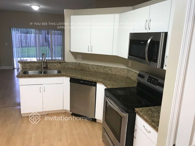 Foto del edificio - 17150 NW 11th St