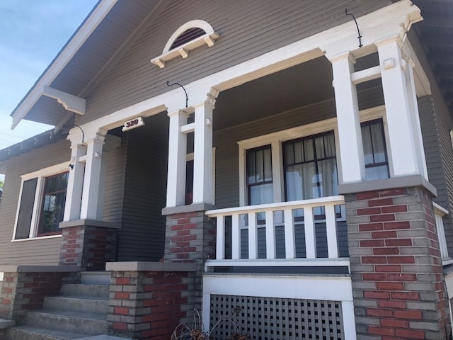 Building Photo - 320 E 8th St