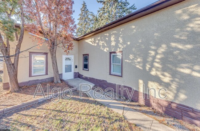 Foto del edificio - 838 41st Ave NE