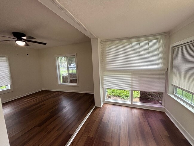 Foto del edificio - 1102 S Millwood Ave
