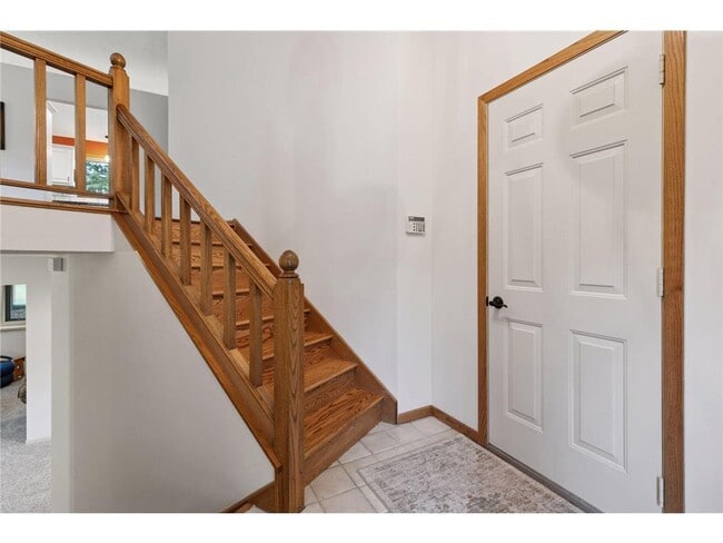 Building Photo - 796 Sunset Dr