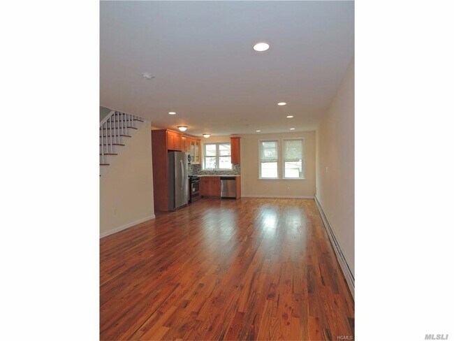 Building Photo - 2074 Turnbull Ave