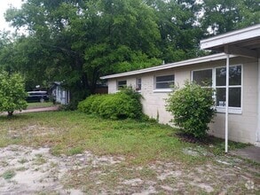 Building Photo - 230 Lee Dr