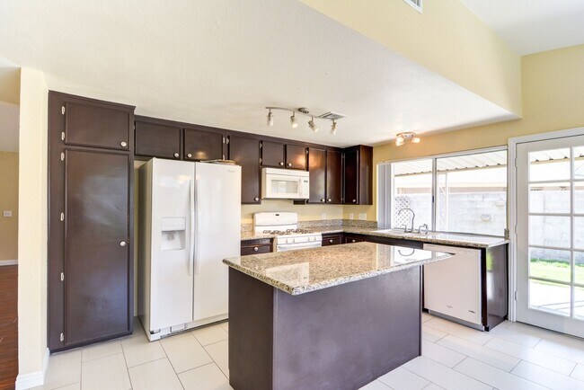 Foto del edificio - 5221 Percheron St