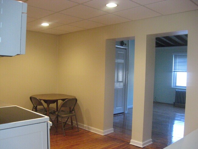 Foto del edificio - 132 W Laurel St
