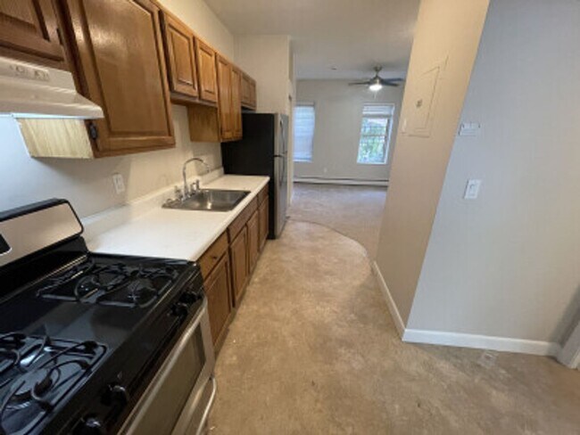 Foto del edificio - BU Med / BMC Area!!!  Updated Boston/Roxbury 1 bed on Pompeii St.  Parking Included.  NO FEE