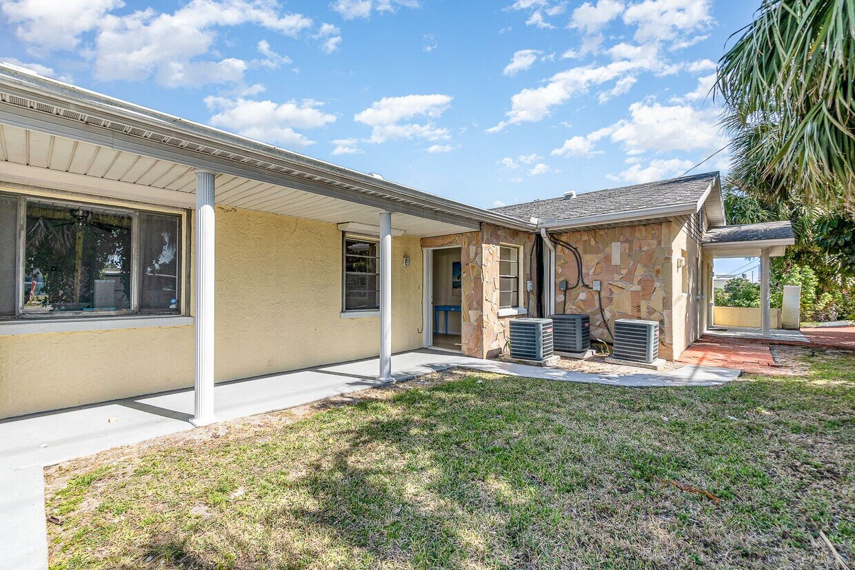 Foto principal - 5275 N HIGHWAY 1 #2