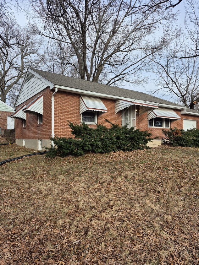 Photo - 8835 Murvale Dr (Jennings, MO)