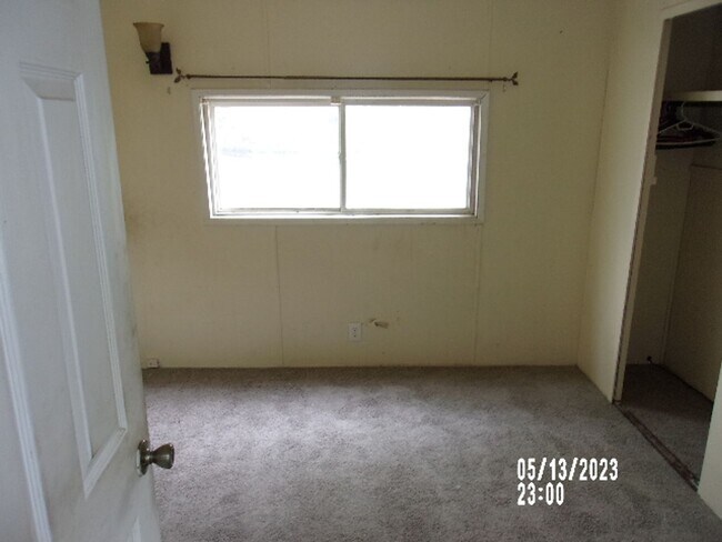 Foto del edificio - Remodeled 2 bed 1 bath with yard shed