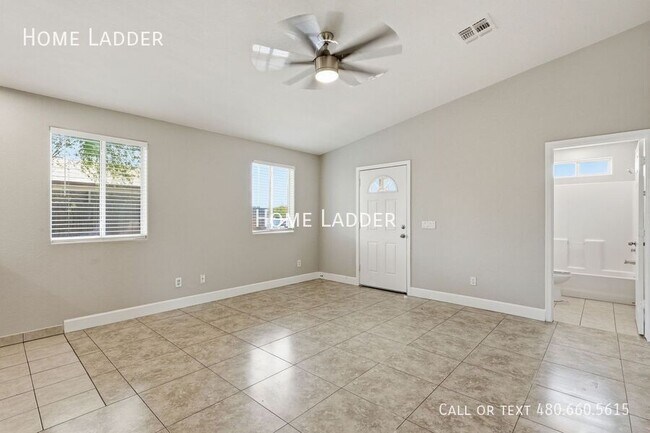 Foto del edificio - 1724 W Carol Ave