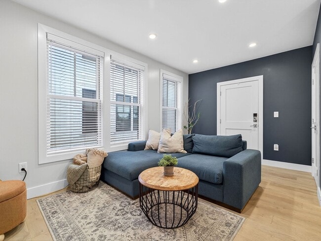 Building Photo - 1 Coppersmith Way