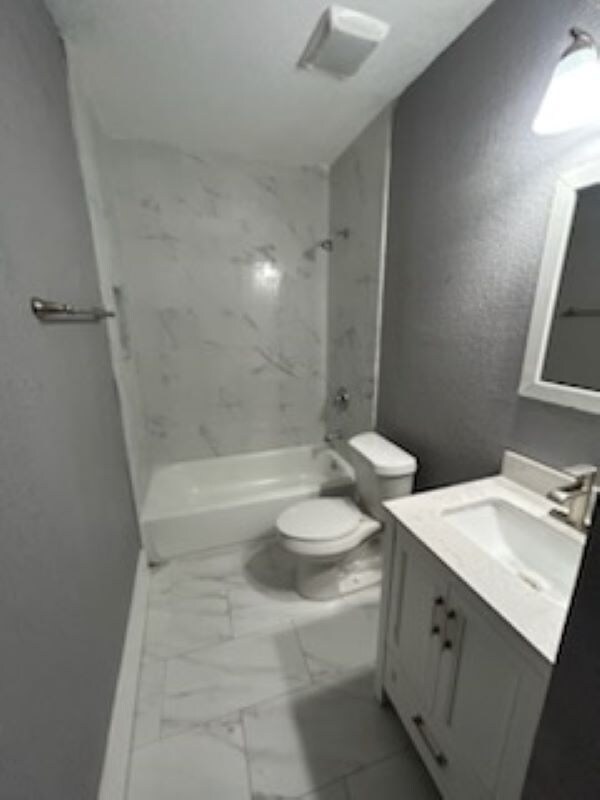 Building Photo - 2174 17th Ave S