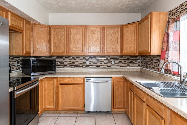 Foto del edificio - 332 E Lincoln St