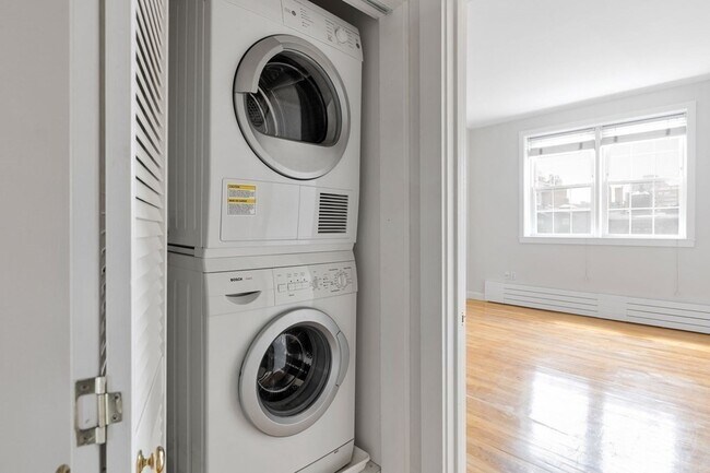 Foto del edificio - 124 Beacon St