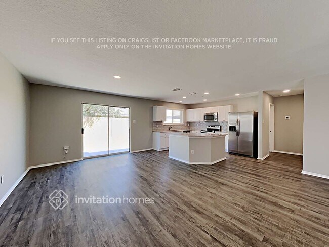 Building Photo - 728 Redwing Dr