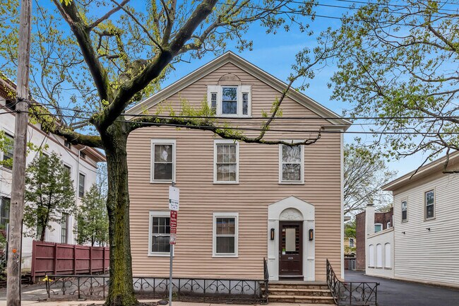 Foto del edificio - 601 Chapel St