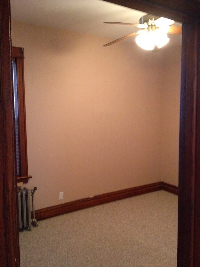Building Photo - 3078 N Haussen Ct