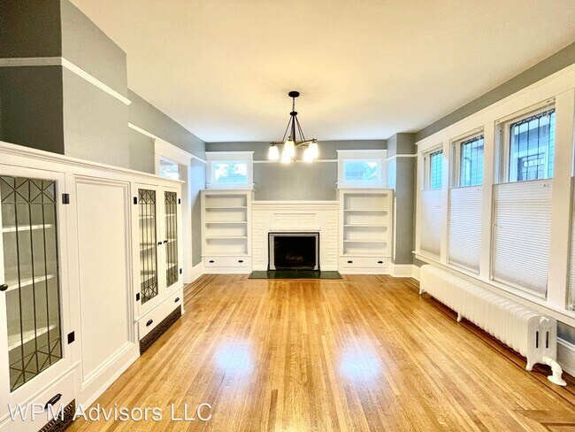 Building Photo - 3 br, 2 bath House - 2438 Queen Anne Ave N