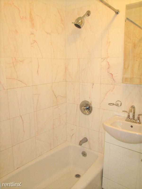 Foto principal - 1321 3rd Ave