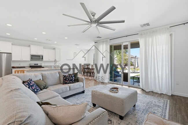 Foto del edificio - 30558 W Clarendon Ave