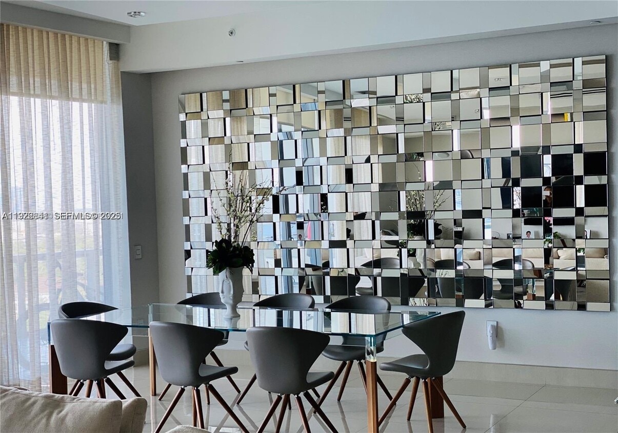 Primary Photo - 3300 NE 188th St