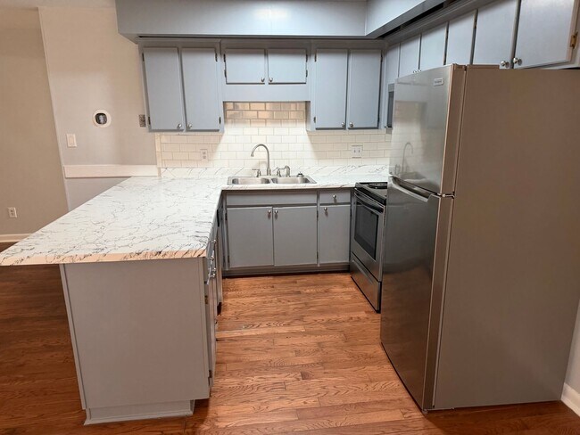 Foto del edificio - Relax and Enjoy Lake Royale!