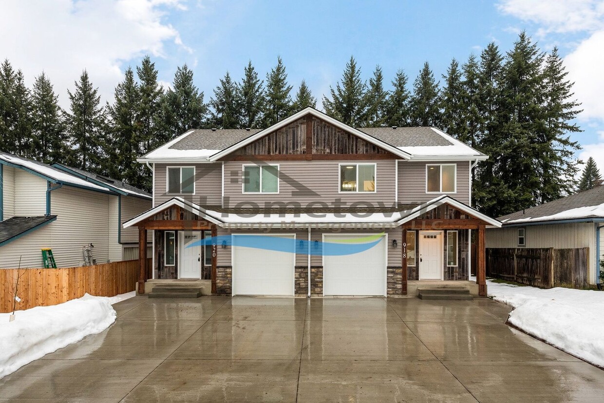 Primary Photo - 3-Bed Home with Garage & Fenced Yard in Pr...