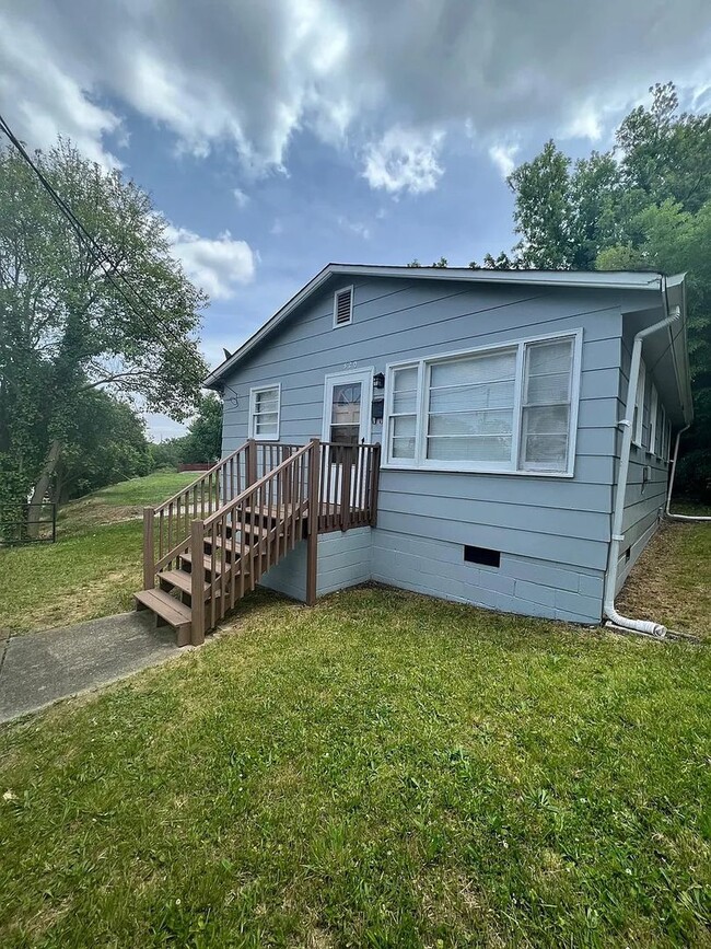 Foto del edificio - 2 Bedroom House in Downtown Raleigh