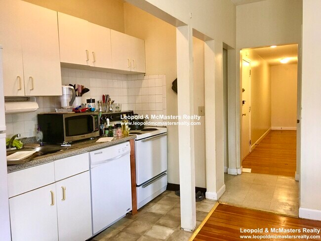 Foto del edificio - 1132 Commonwealth Ave