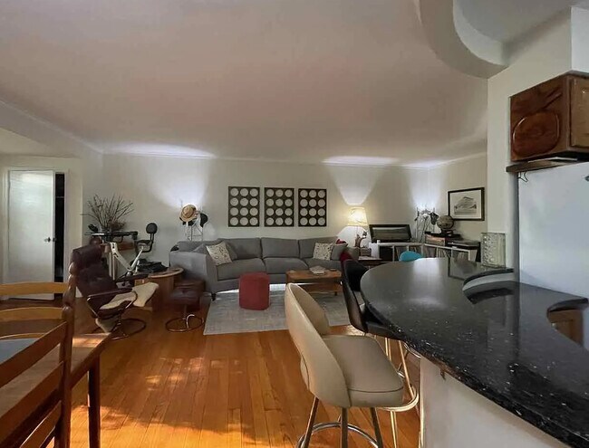Foto del edificio - 5649 N Illinois St