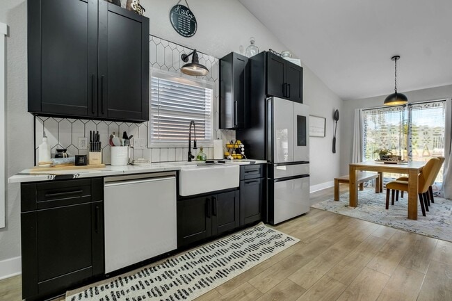 Building Photo - 6605 Donerail Trail