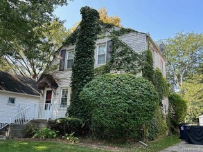 Building Photo - 809 N Dorchester Ave