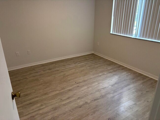 Foto del edificio - 4163 N Haverhill Rd