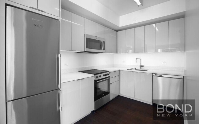 Foto del edificio - 400 W 113th St