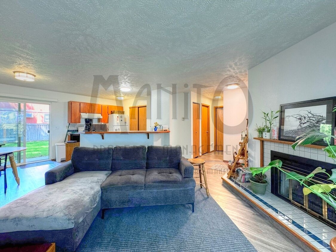 Primary Photo - Ideally Located South Hill Unit