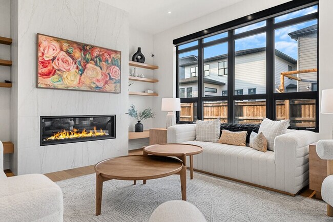 Photo du bâtiment - 360 Greenwich Dr NW