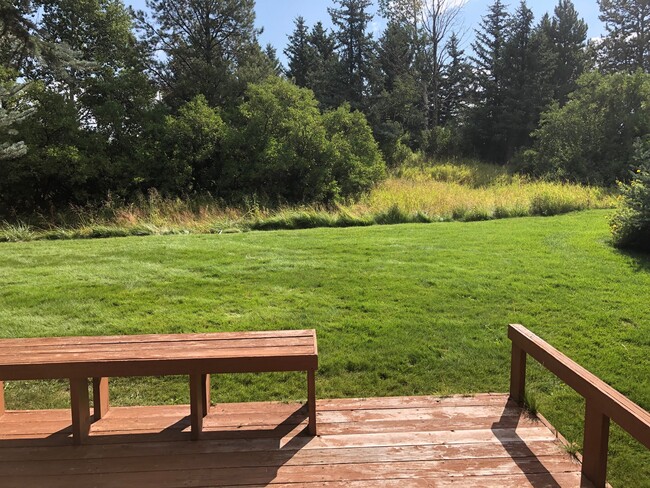 Building Photo - 450 Sagebrush Dr