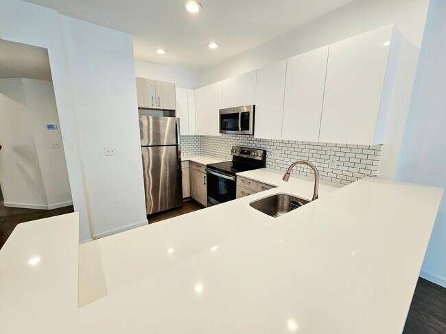 Foto del edificio - 1402 Beacon St