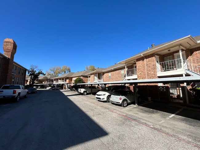 Foto del edificio - 5359 Fredericksburg Rd