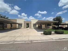 Building Photo - 2009 Garden Ridge Dr