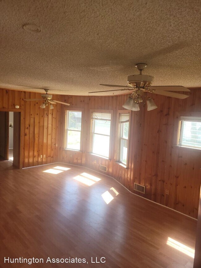 Building Photo - 3 br, 1 bath House - 905 S 2nd Street