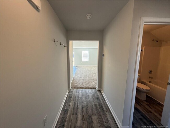 Building Photo - 204 Taylors Crk Wy