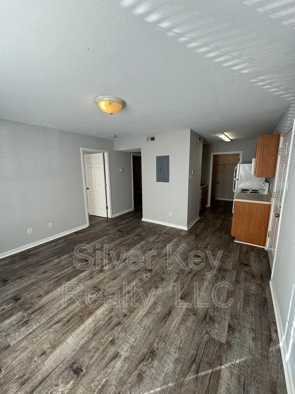 Building Photo - 236 Willow Creek Drive