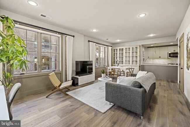 Foto del edificio - 3220 Grace St NW