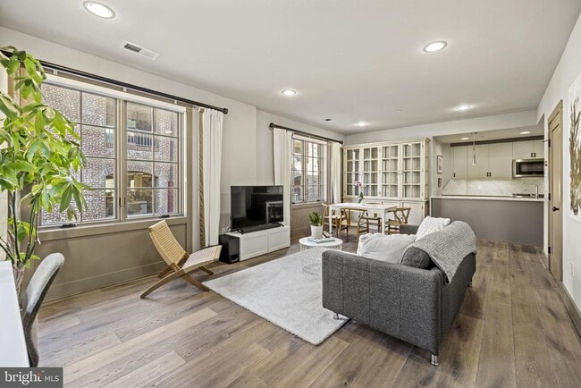 Building Photo - 3220 Grace St NW