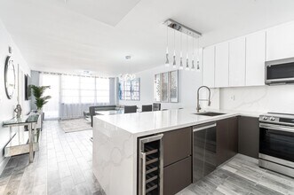 Building Photo - 3725 S Ocean Dr