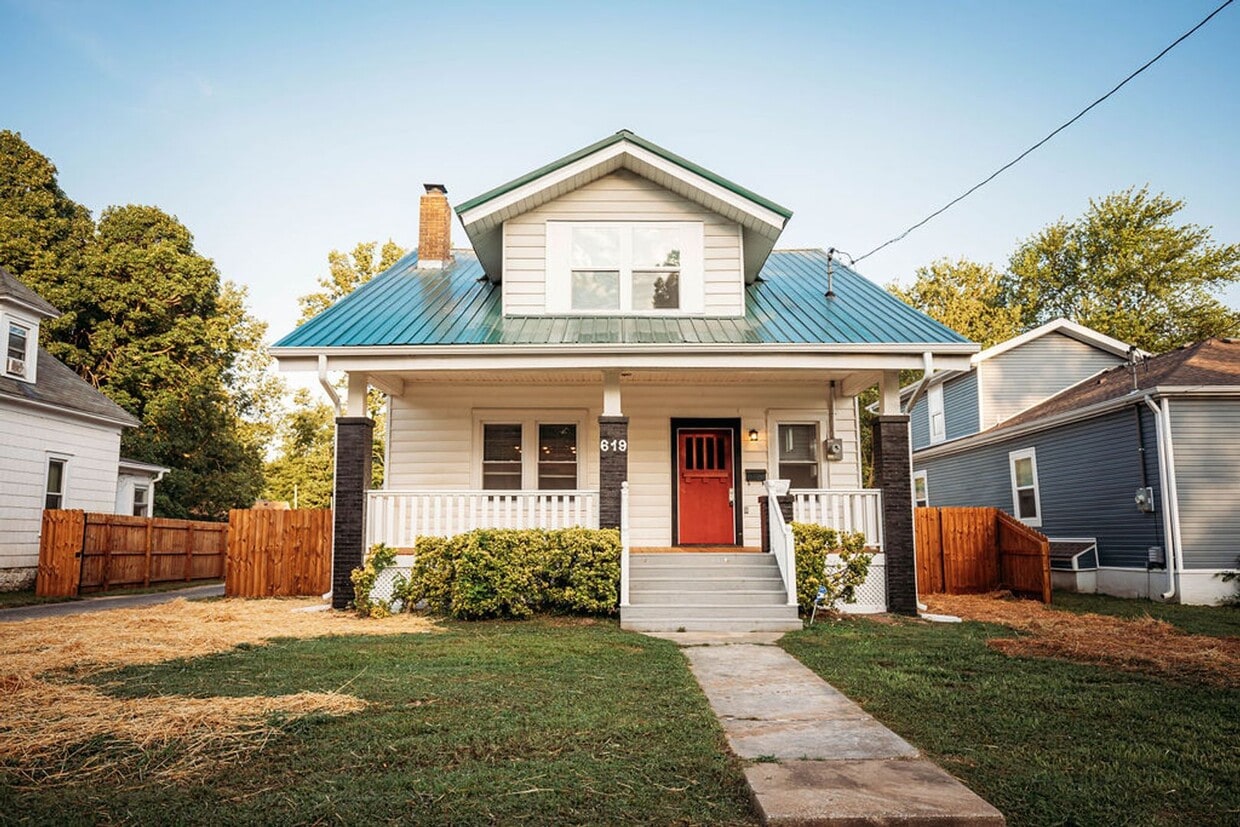 Foto principal - Stunning single family home near MSU campu...