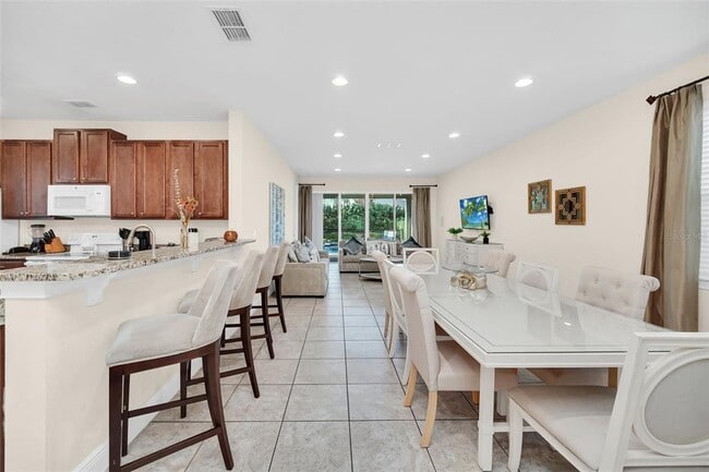 Building Photo - 611 Lasso Dr