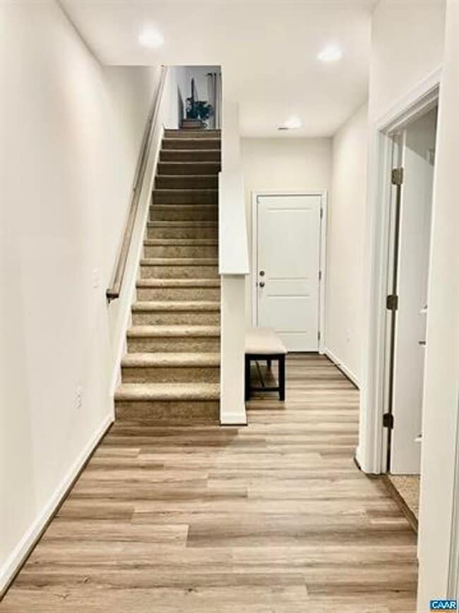 Building Photo - Southwood- Gorgeous style and like new condition with a great location to downtown and the Univer...