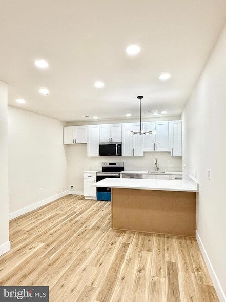 Building Photo - 151 N York St